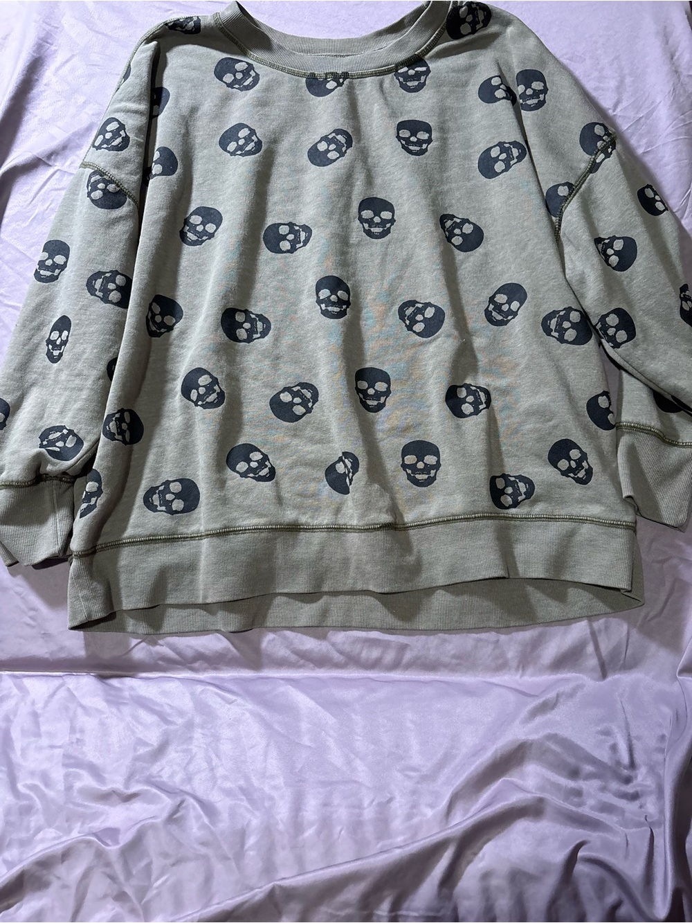 Maurices Light Gray Skull Print Women's Sweatshirt